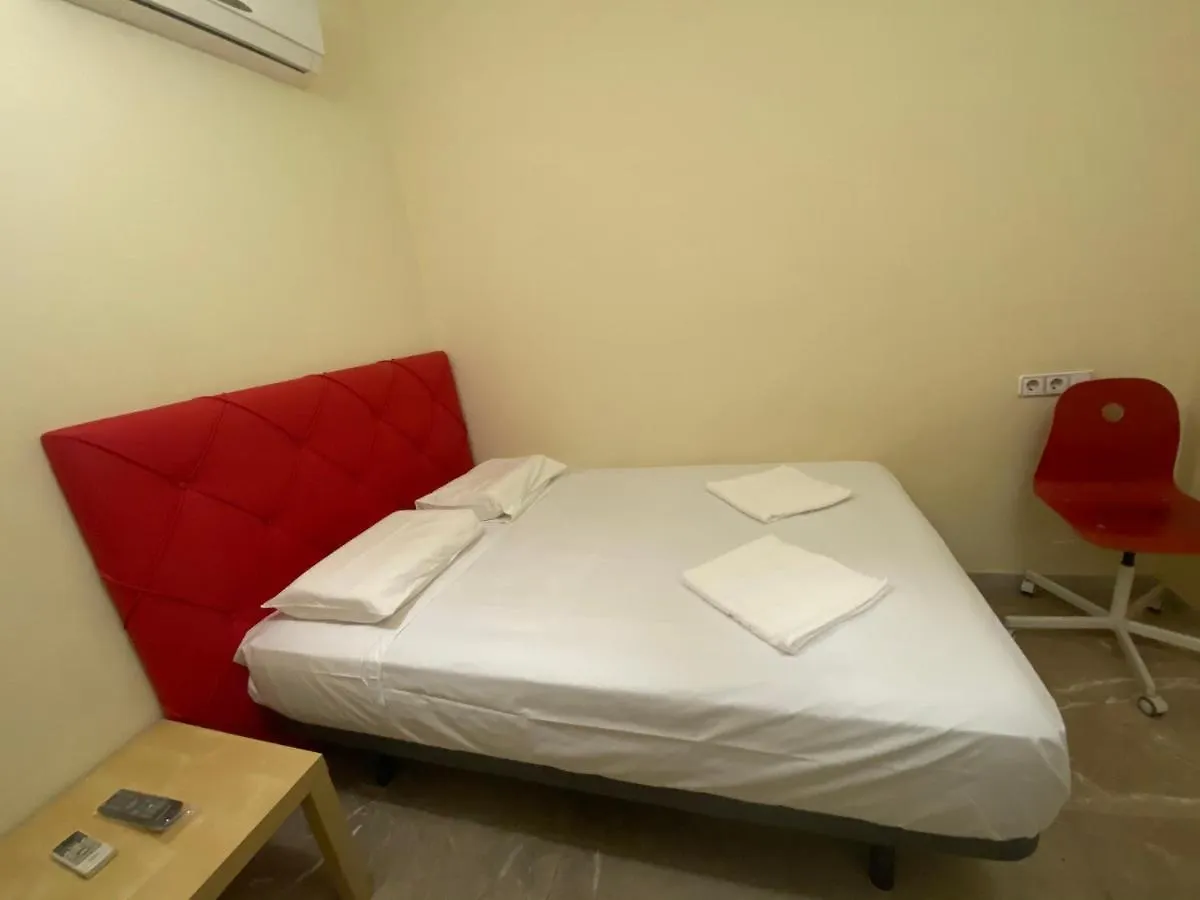 Hostal Granvia 628 Barcelona Hostel