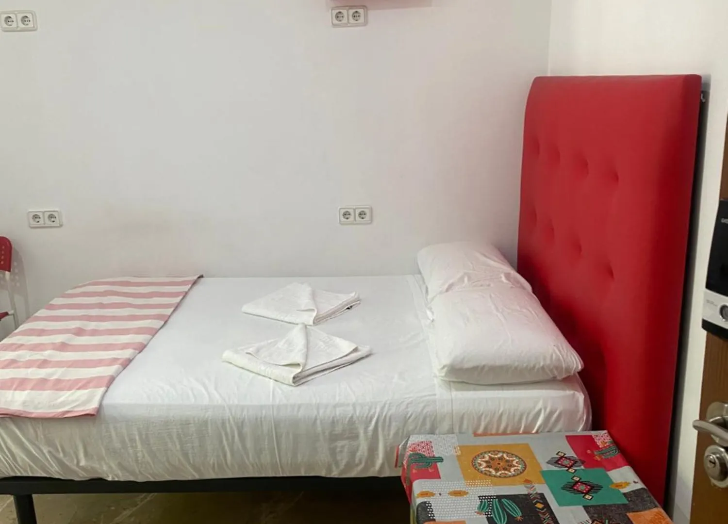 Hostal Granvia 628 Barcelona Hostel