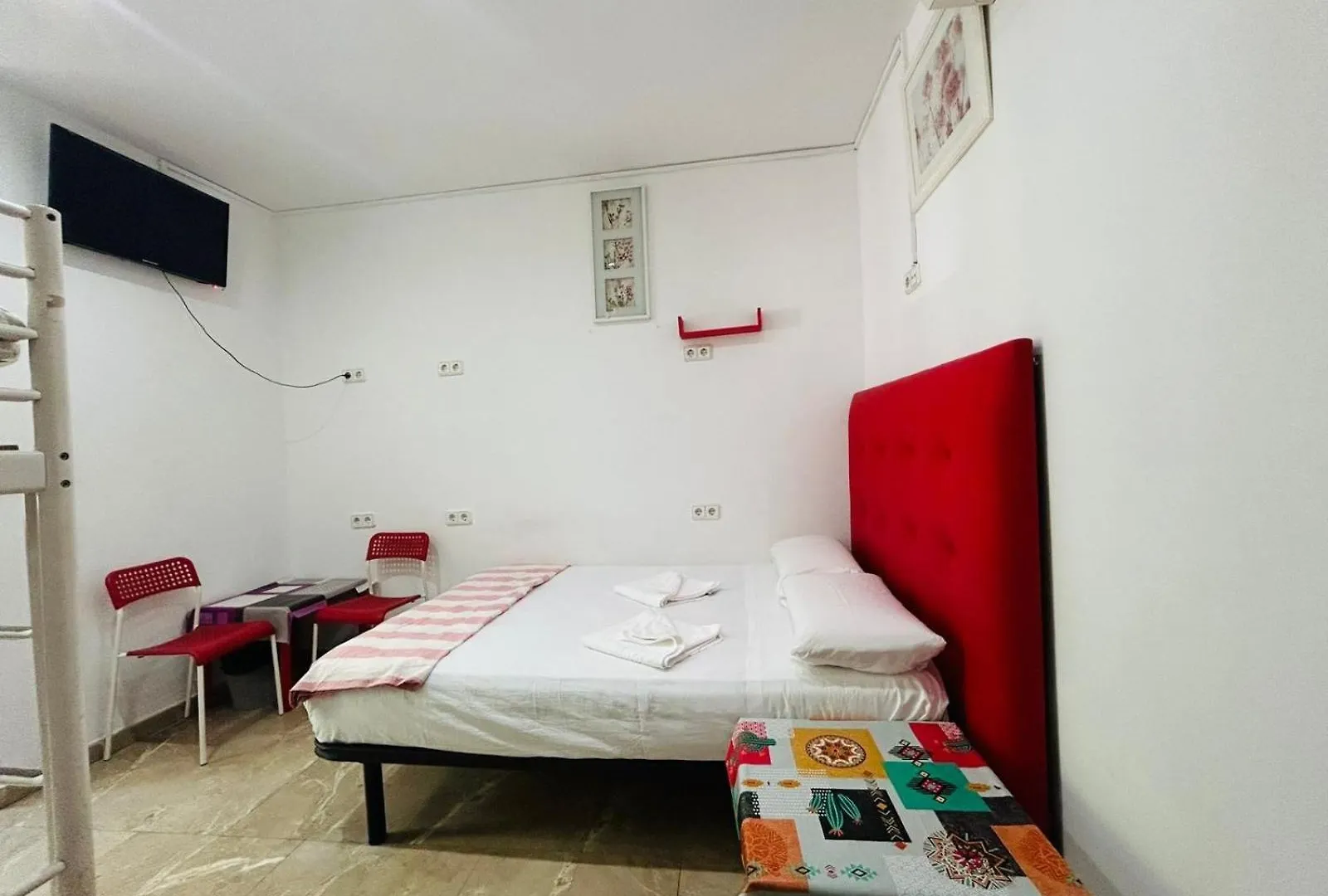 Hostal Granvia 628 Barcelona Hostel